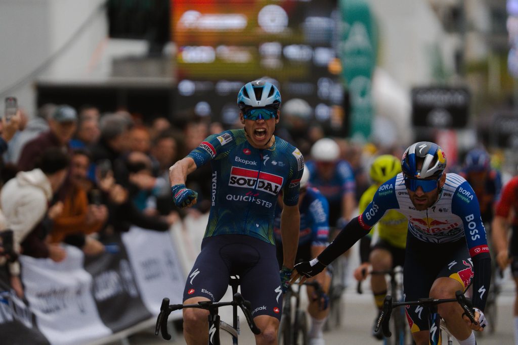 Arranque ao sprint: Magnier conquista Tavira e lidera a Algarvia